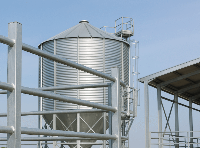 Galvanisation à Chaud : La Meilleure Protection pour Votre Matériel Agricole